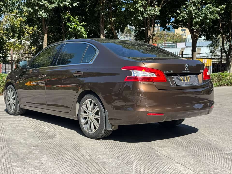 Peugeot 408