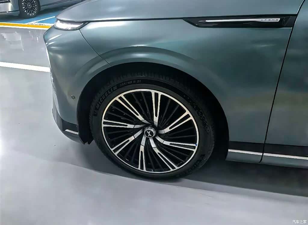Xpeng G9, 2023 11