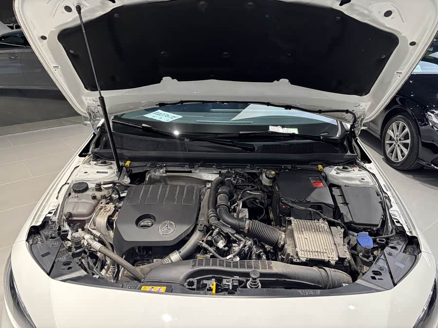 Mercedes-Benz A-Class 2025, фото 12