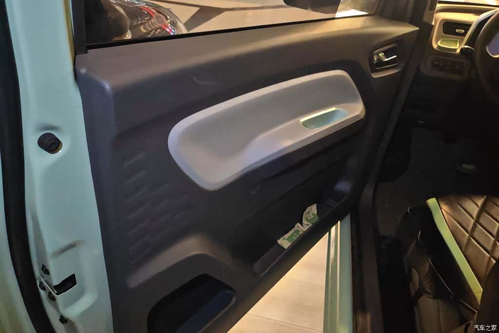 Wuling MINIEV, 2023 7