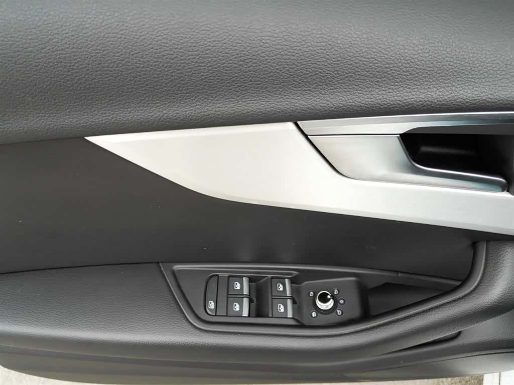 Audi A4L, 2022 8