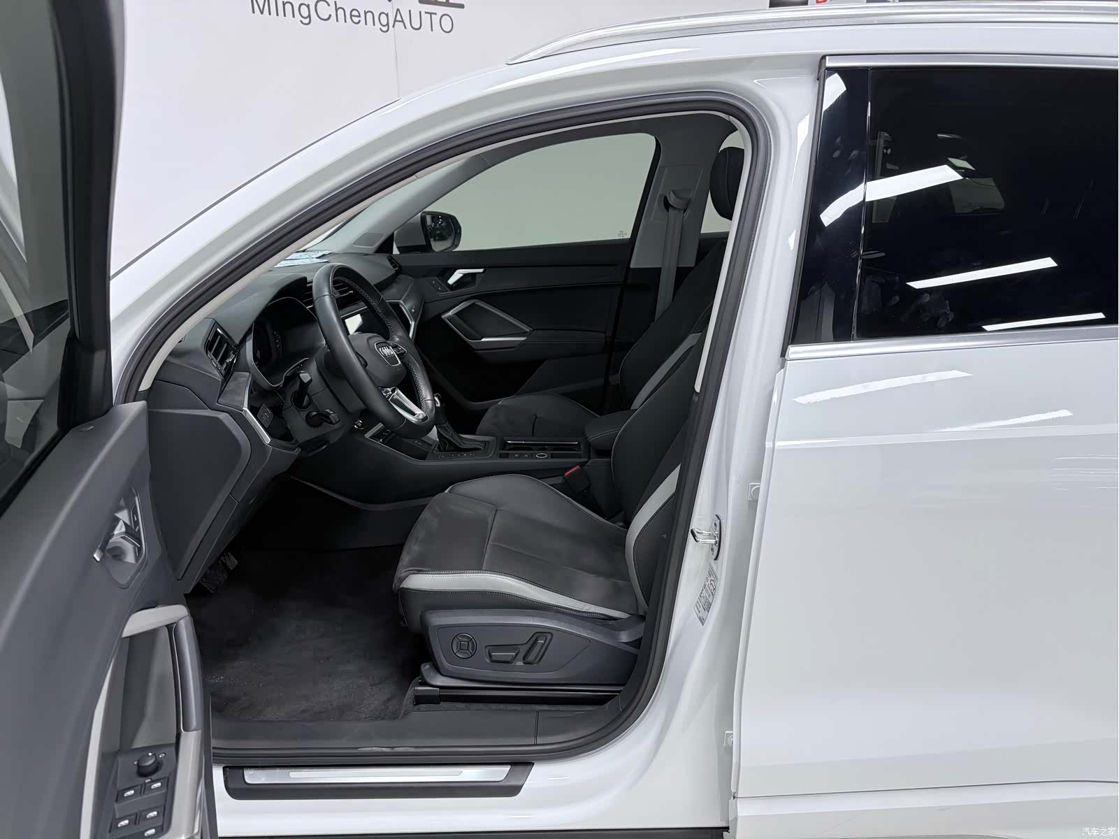 Audi Q3, 2023 10