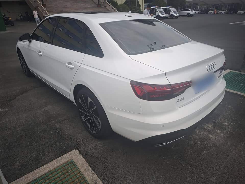 Audi A4L