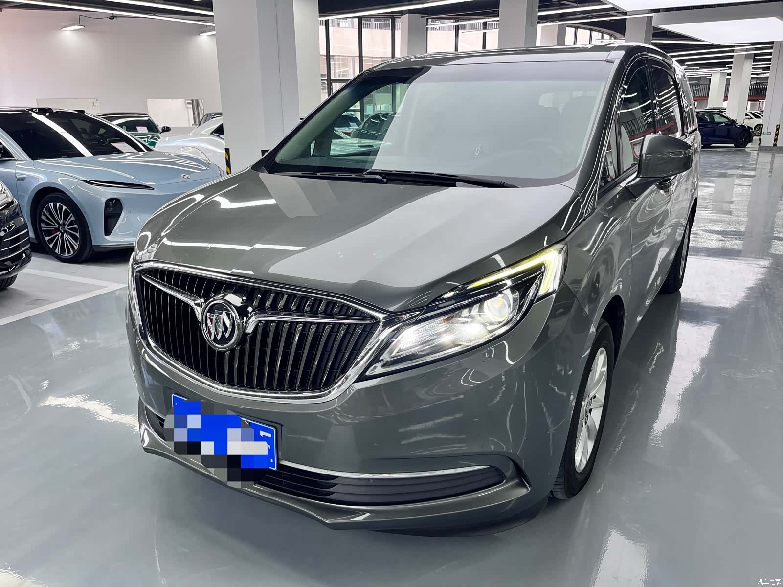 Buick GL8, 2019 1