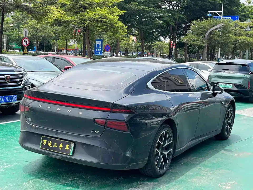 XPENG P7