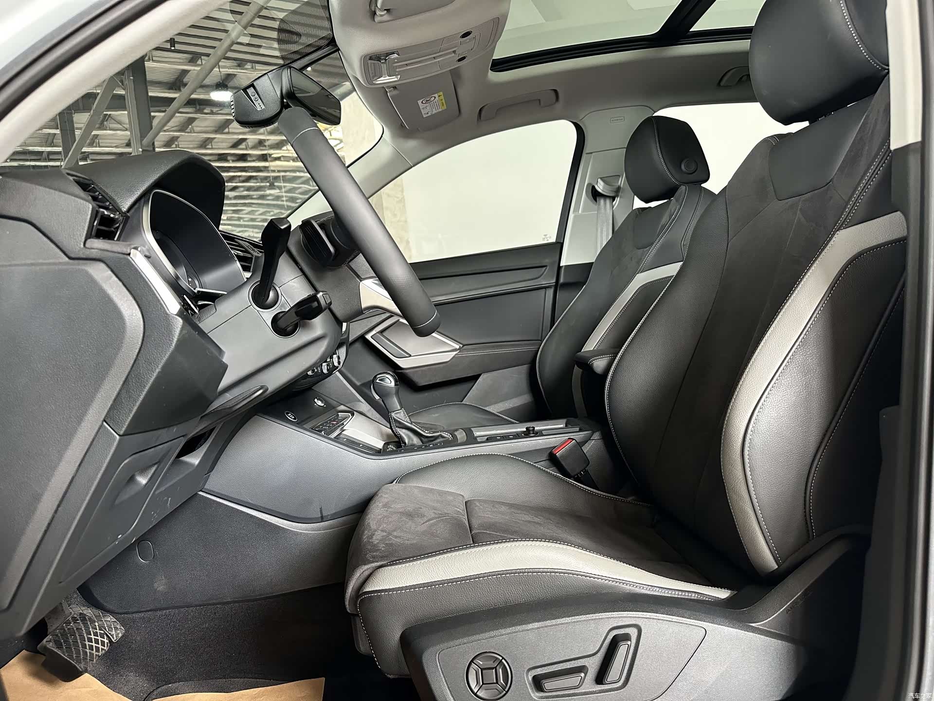 Audi Q3, 2022 13
