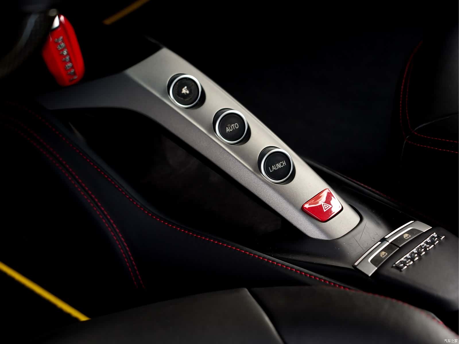 Ferrari 488, 2016 14