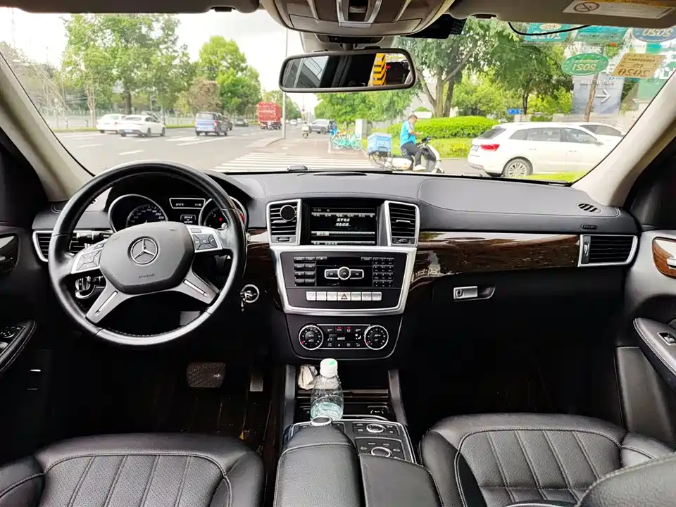 Mercedes-Benz GL grade