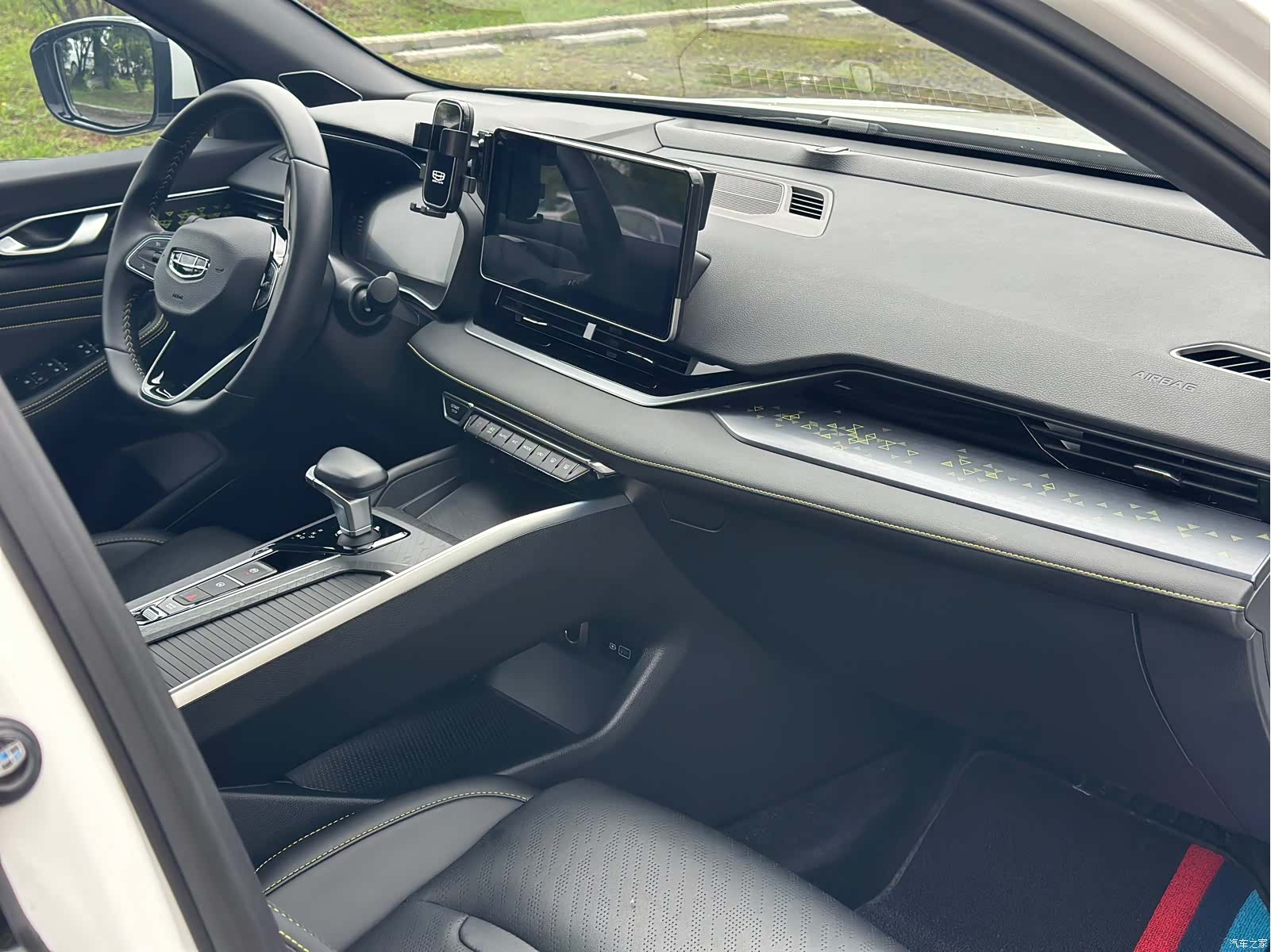 Geely Preface, 2024 15