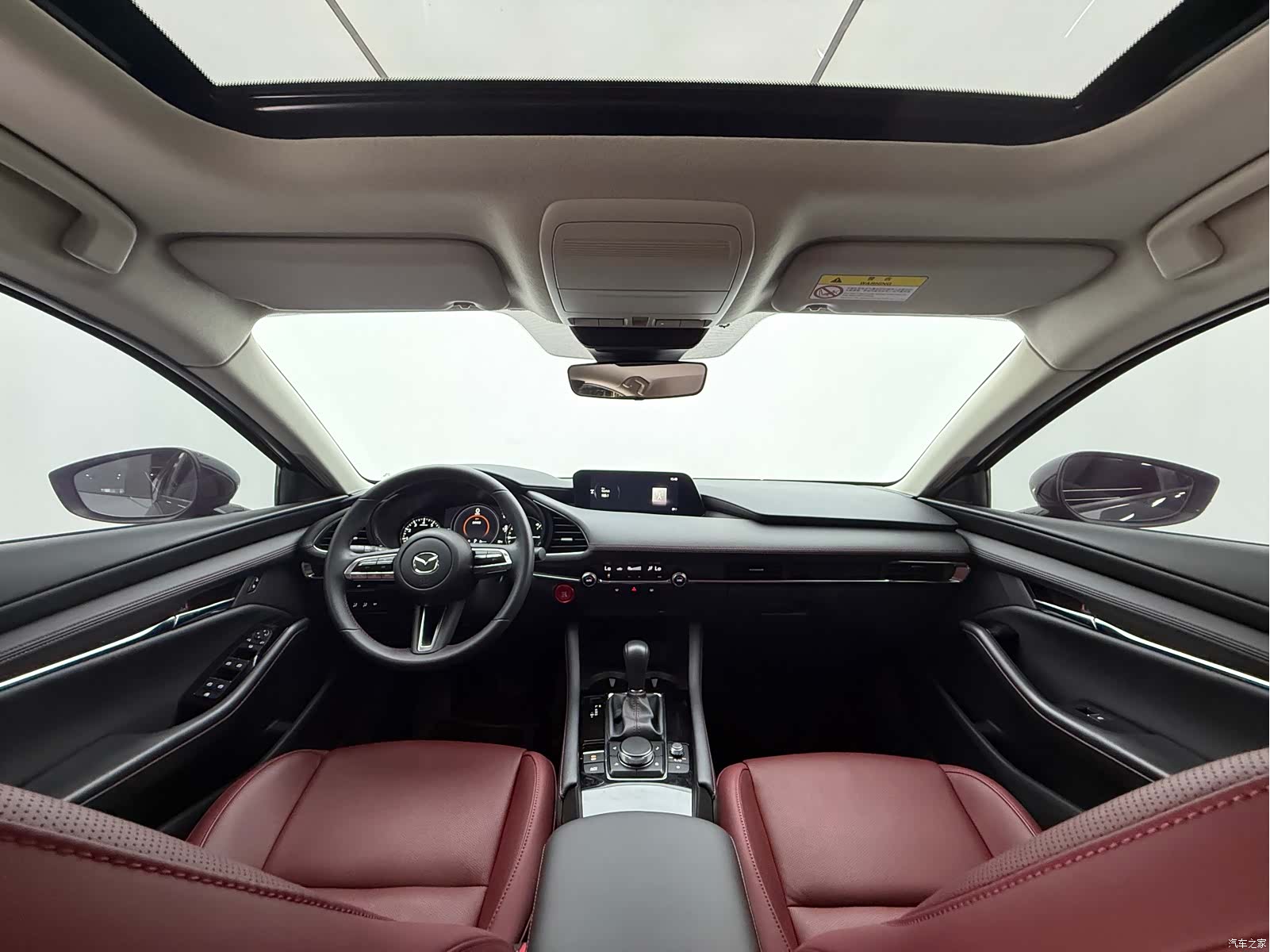 Mazda Mazda3, 2023 10