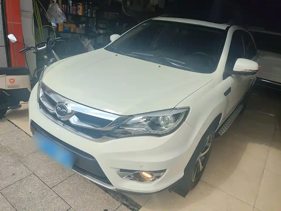 BYD S7