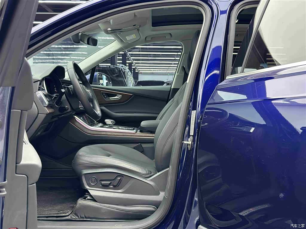 Audi Q7, 2021 8