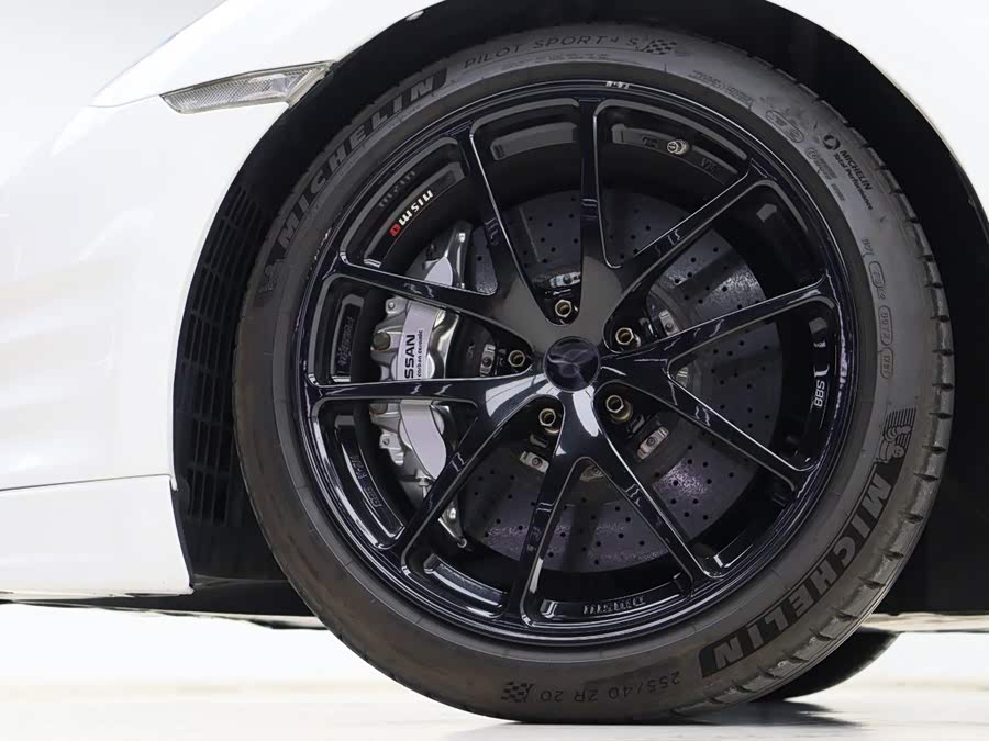 Nissan GT-R 2012, фото 27