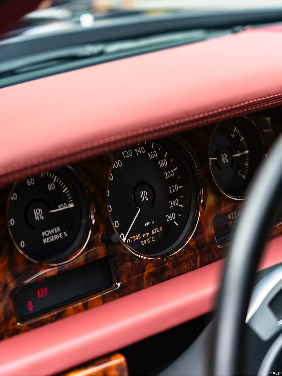 Rolls-Royce Phantom, 2016 13