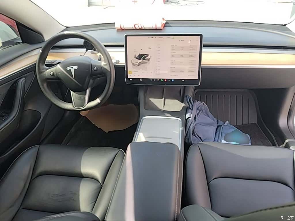 Tesla Model 3, 2022 10