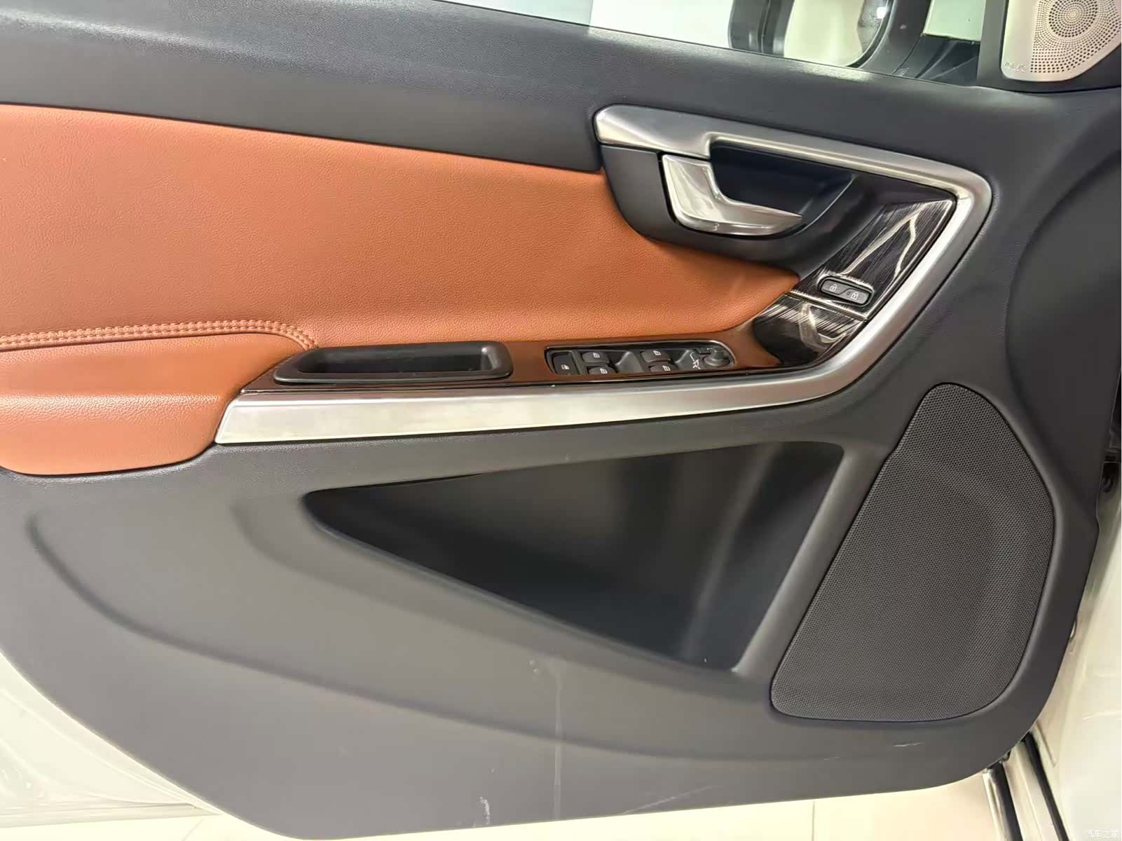 Volvo S60, 2015 25