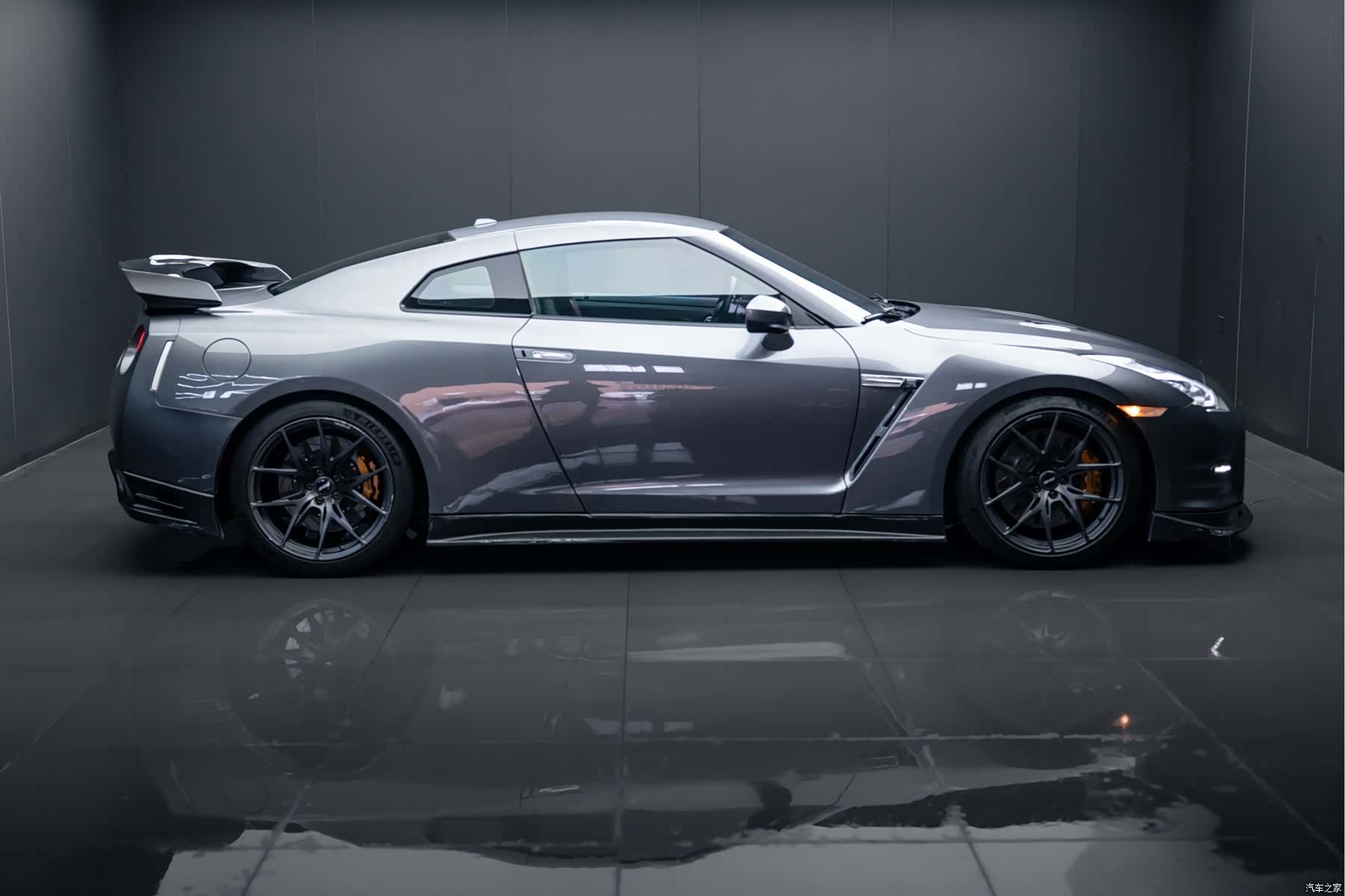 Nissan GT-R, 2011 все фото
