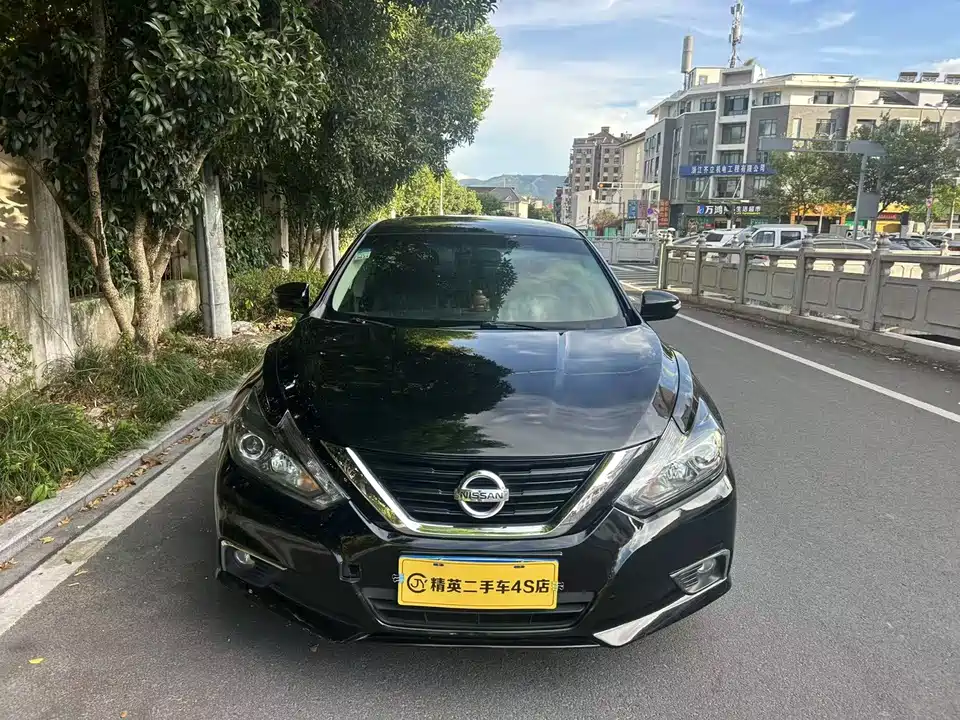 Nissan Teana
