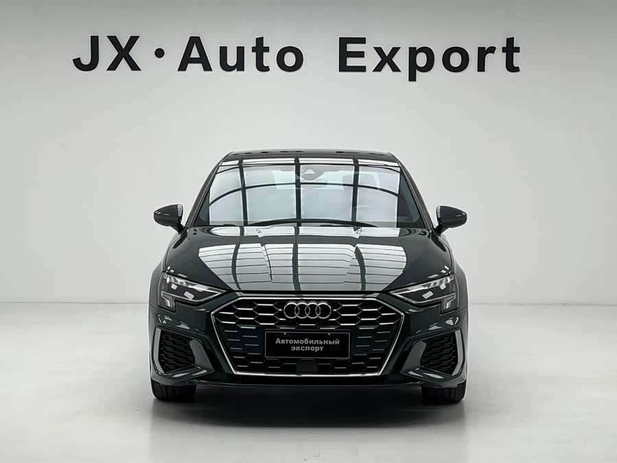 Audi A3 2023, фото 2