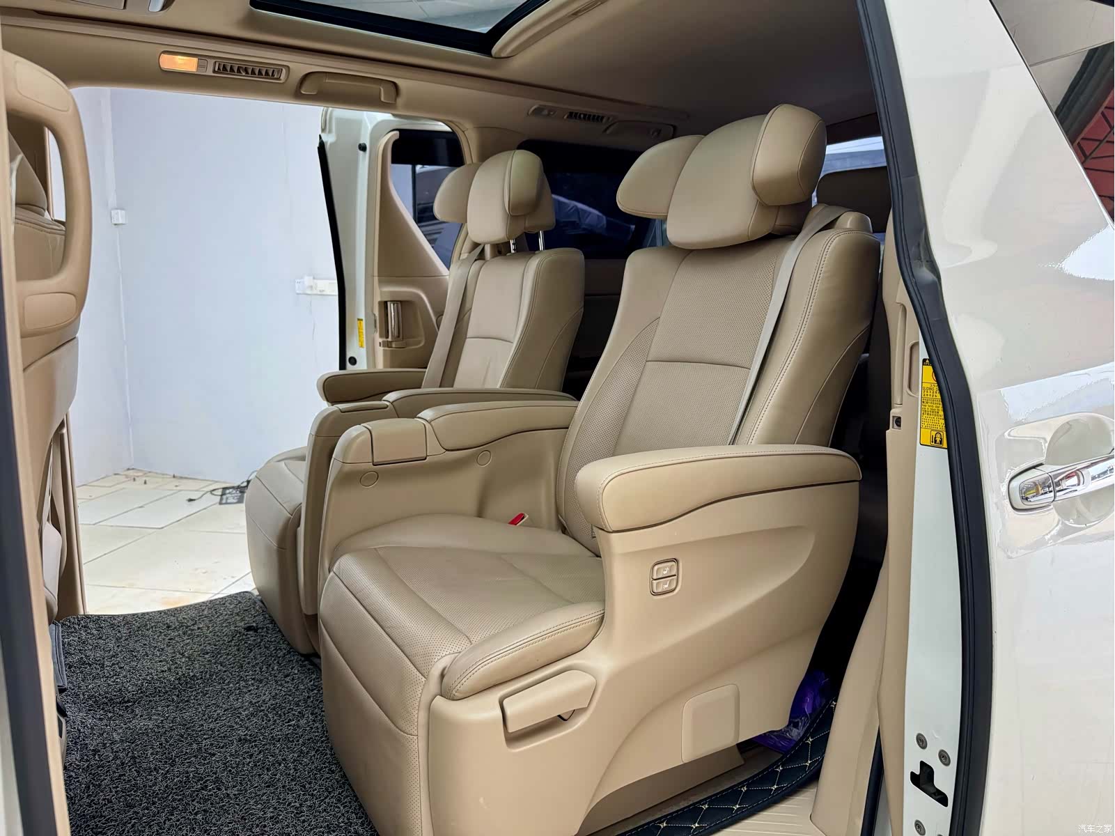 Toyota Alphard, 2016 9