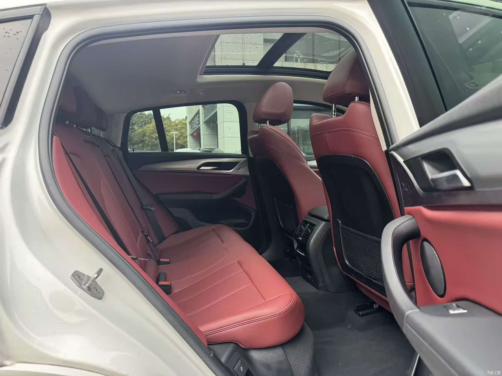 BMW X4, 2023 все фото