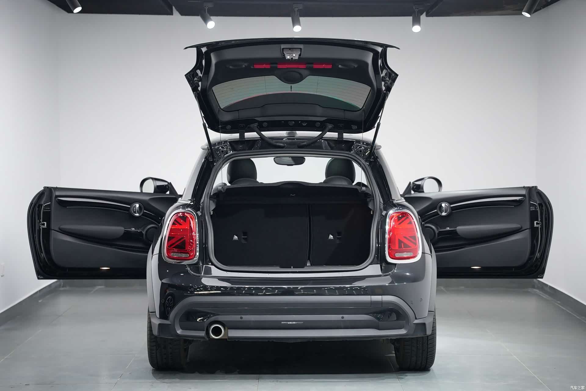 Mini Cooper, 2023 12