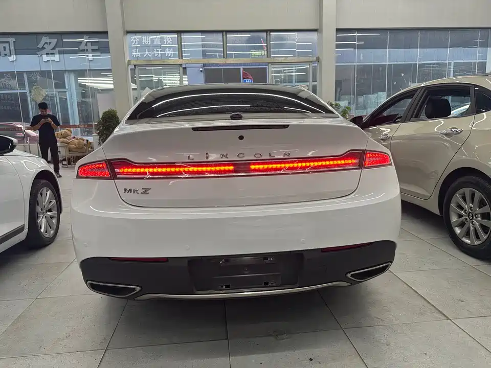 Lincoln MKZ