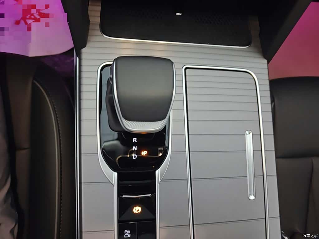 Hongqi HS7, 2025 14