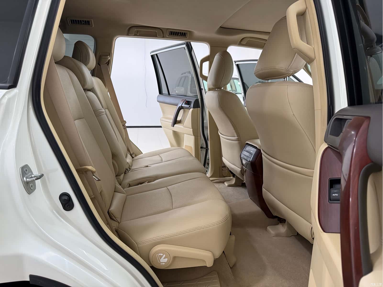Toyota Prado, 2016 11