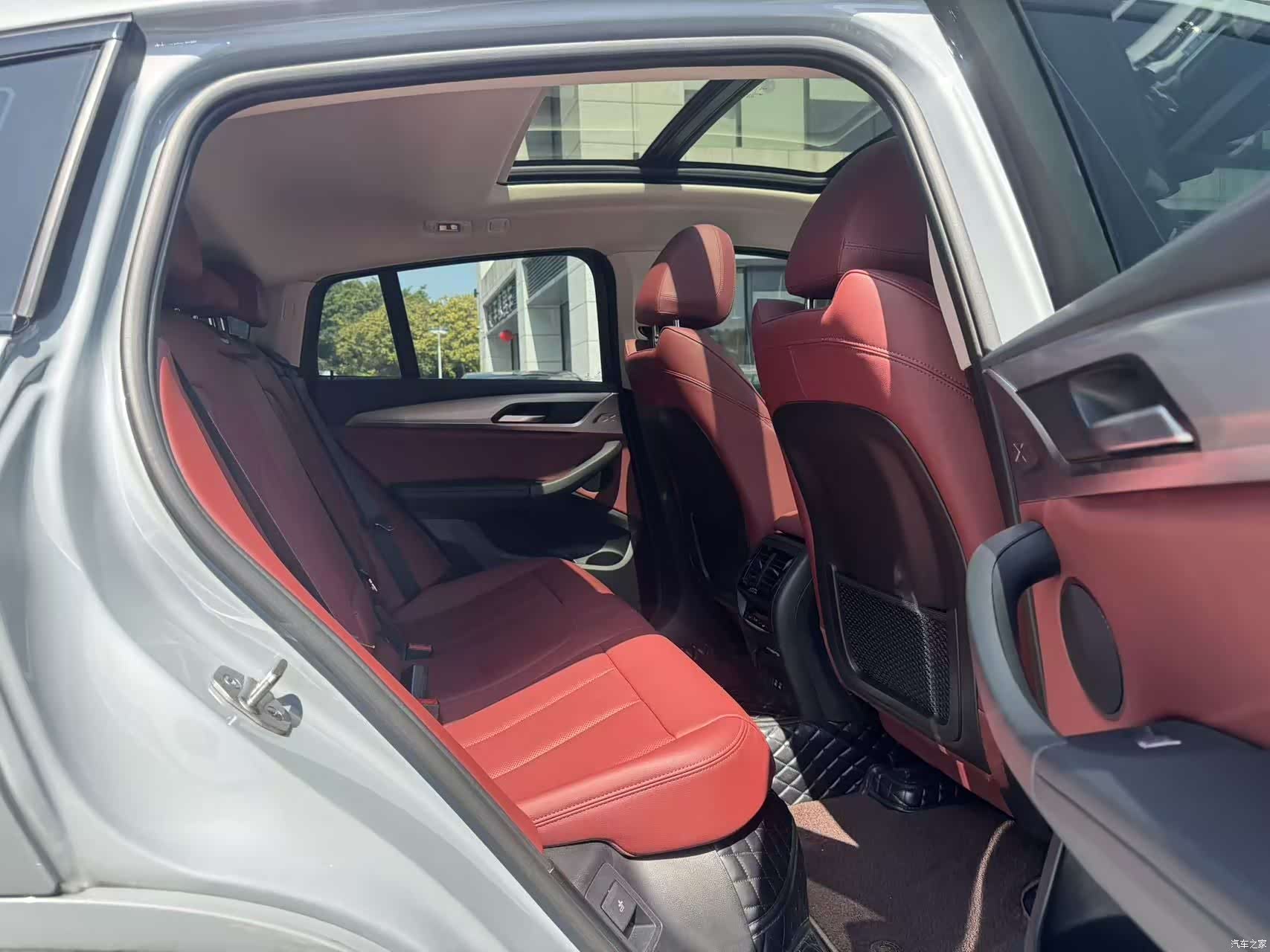 BMW X4, 2022 все фото