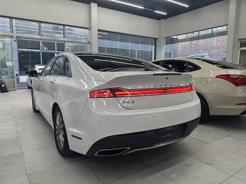 Lincoln MKZ