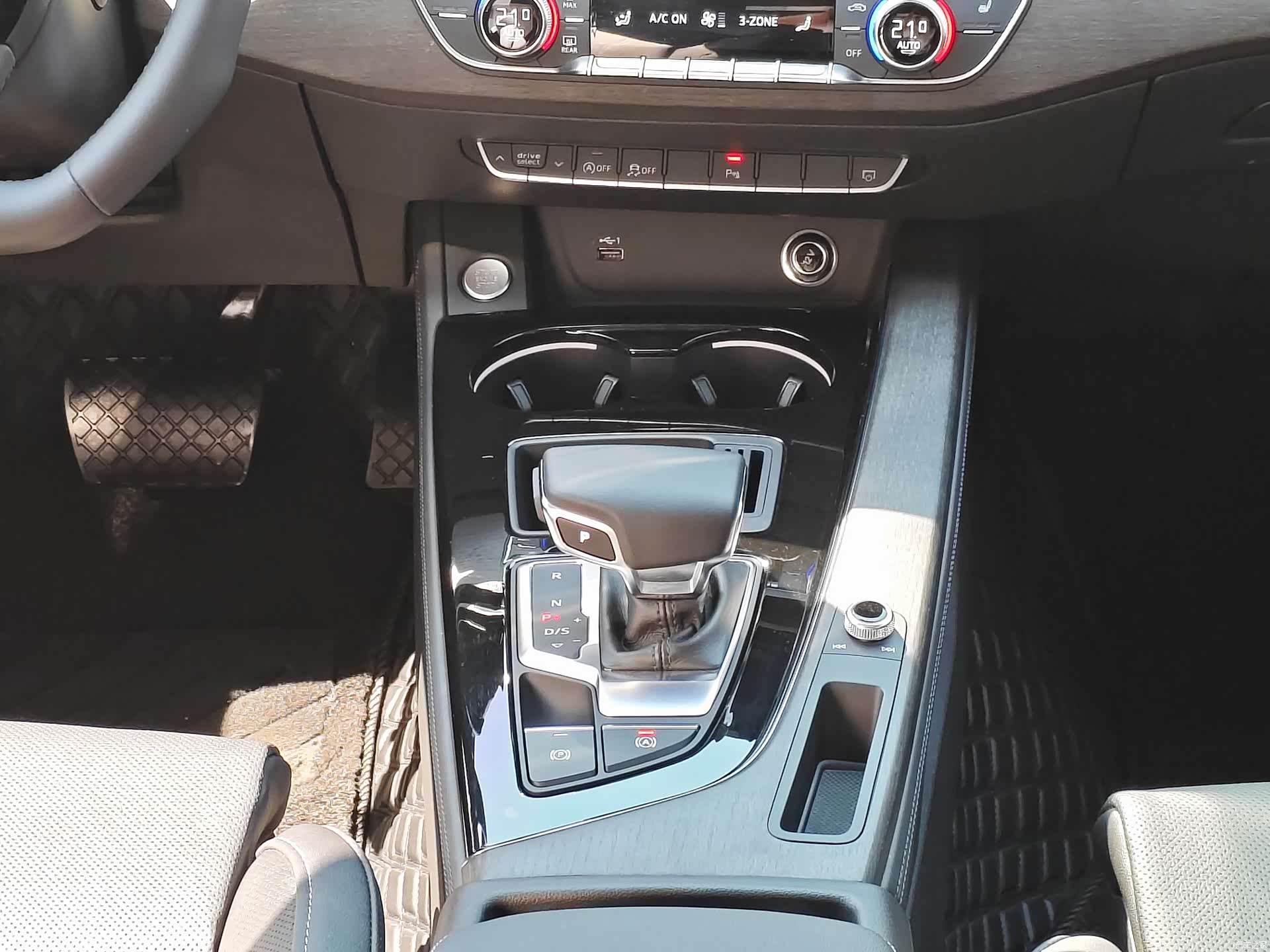 Audi A4L, 2023 12