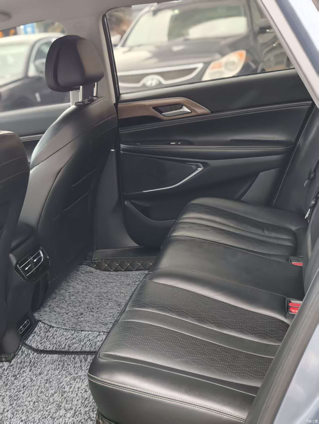 Xpeng P5, 2022 9