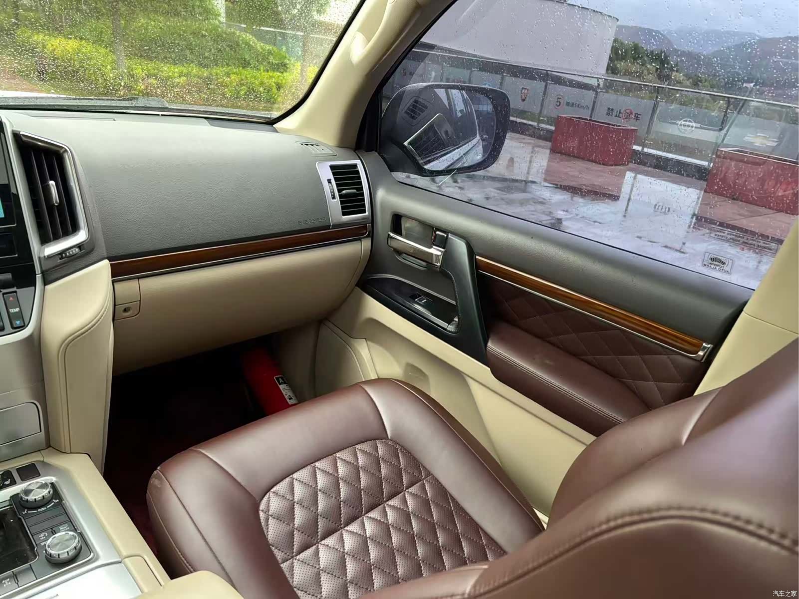 Toyota Land Cruiser, 2020 11
