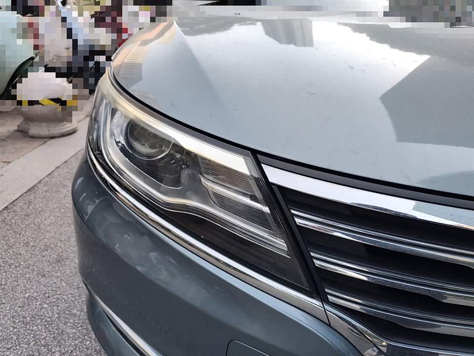 Roewe i6