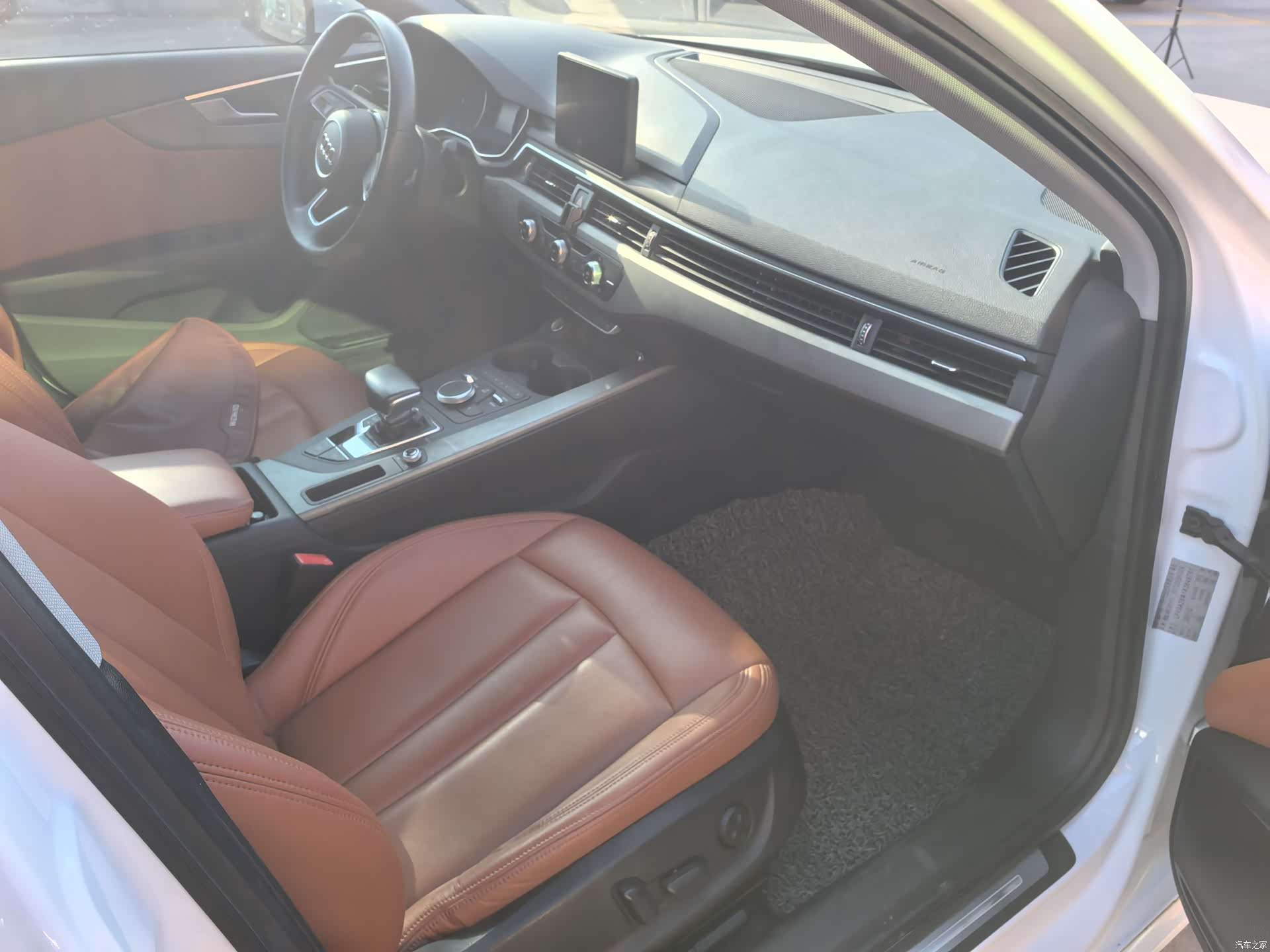 Audi A4L, 2020 4