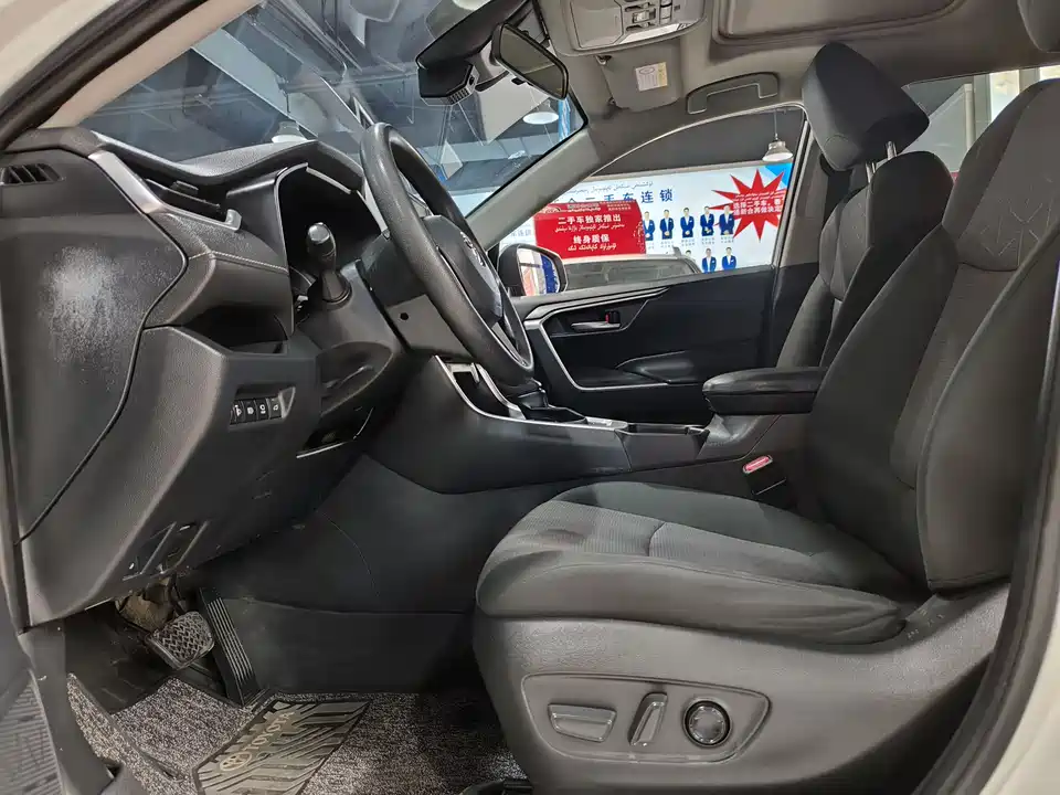 Toyota RAV4 Rongfang