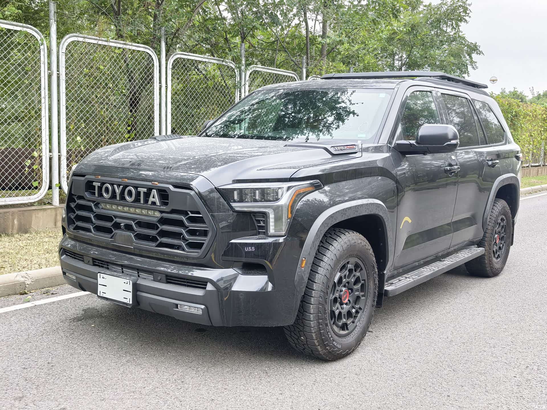 Toyota Sequoia, 2025 все фото