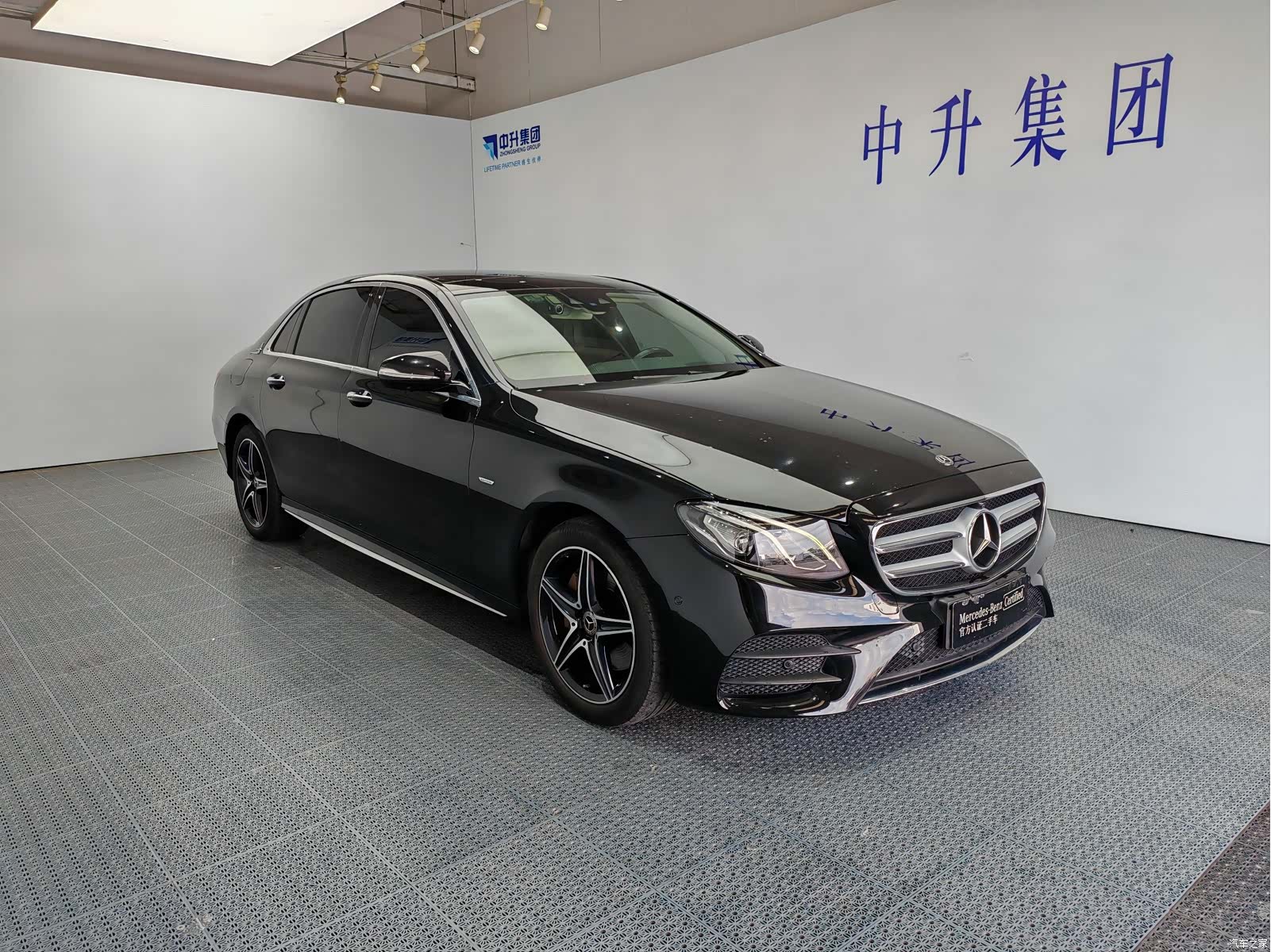 Mercedes-Benz E-Class, 2020 3