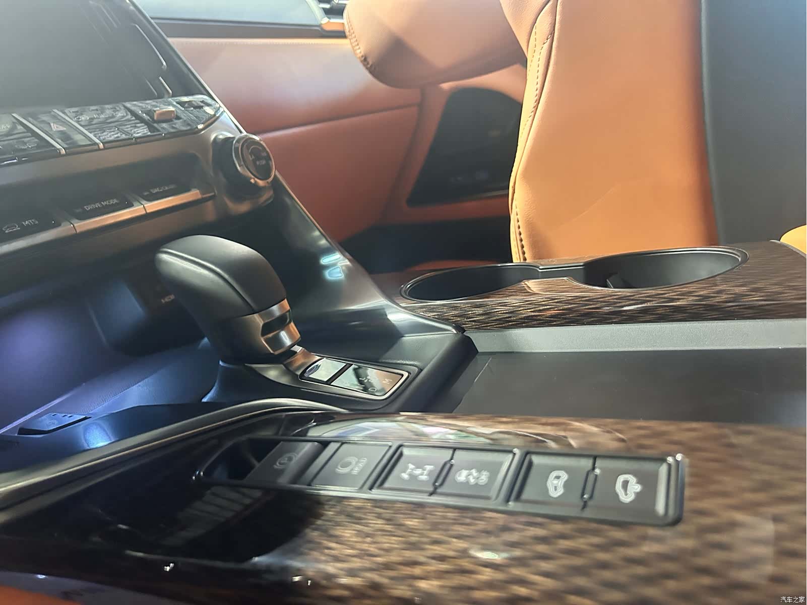 Lexus LX, 2026 22