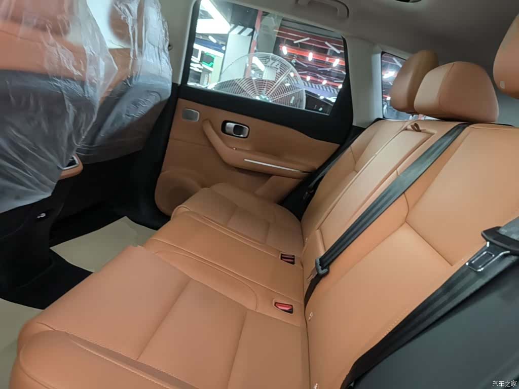 Leapmotor C10, 2025 17