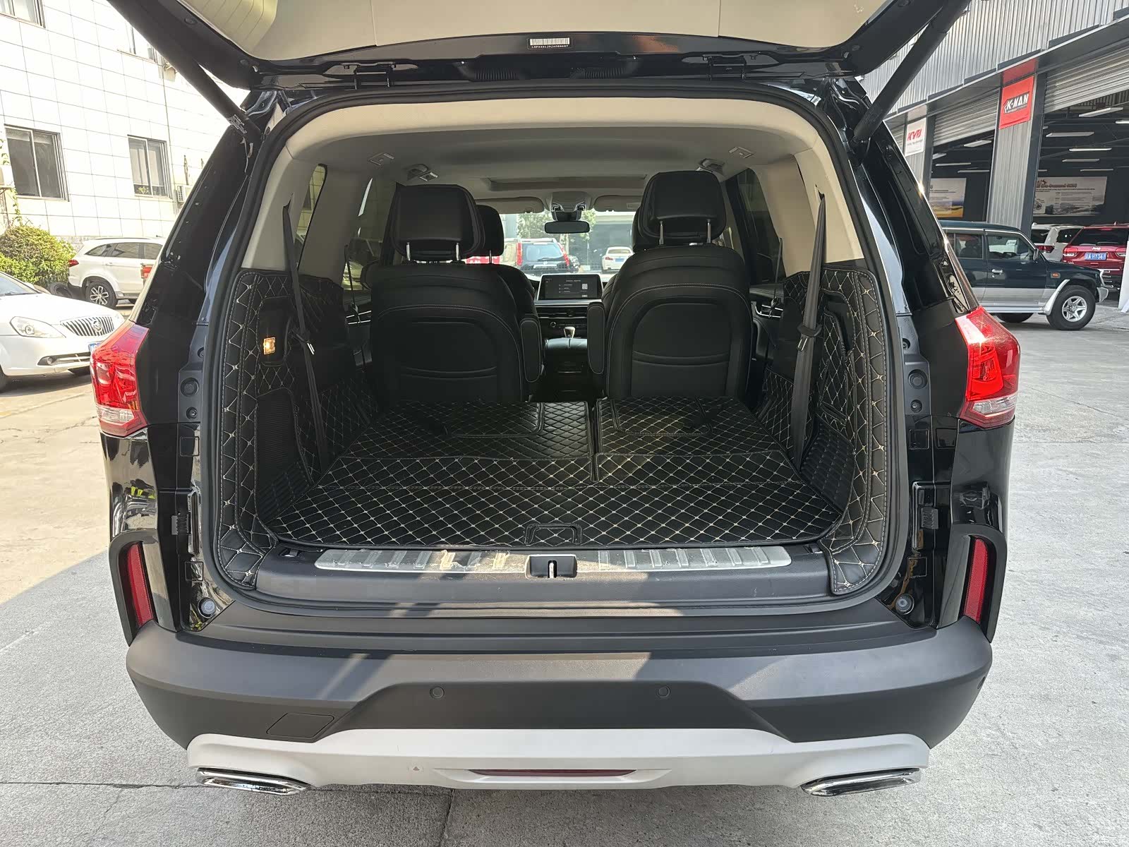 Maxus D90, 2019 15