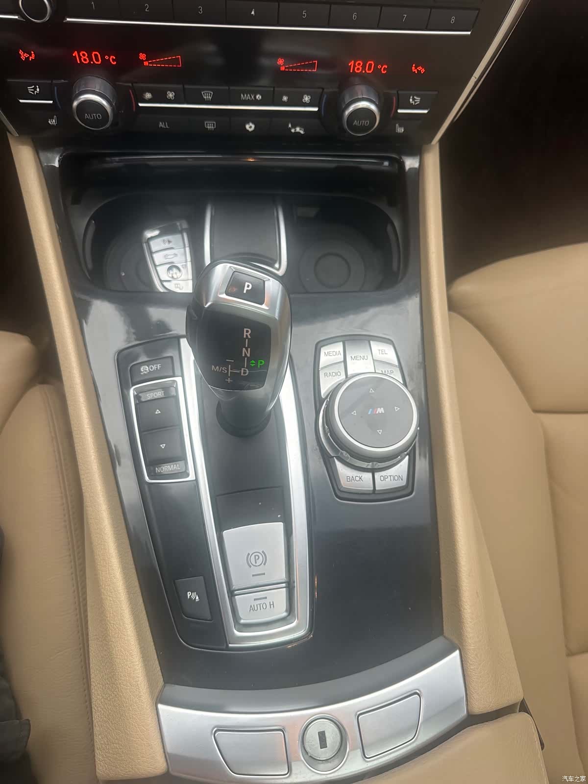 BMW 5 Series, 2011 23