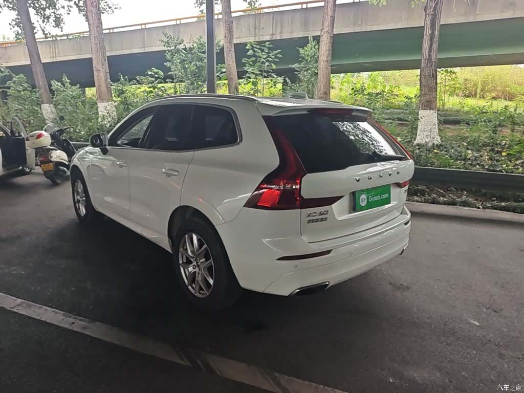 Volvo XC60, 2019 все фото