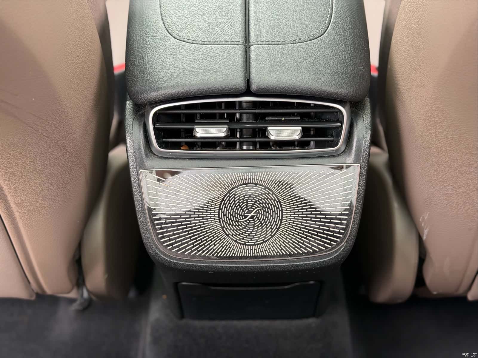Mercedes-Benz EQE, 2023 14