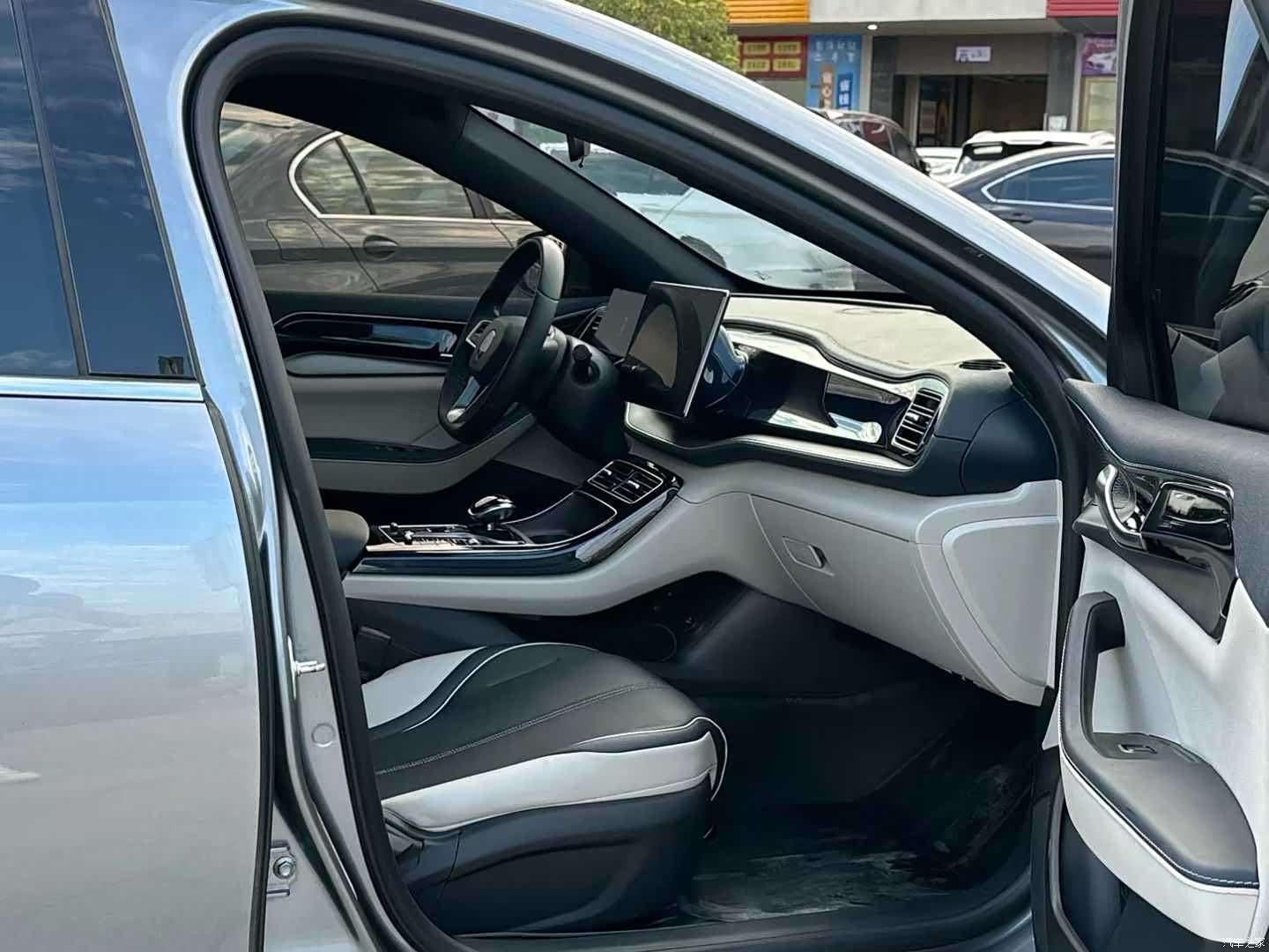 BYD Qin, 2023 8