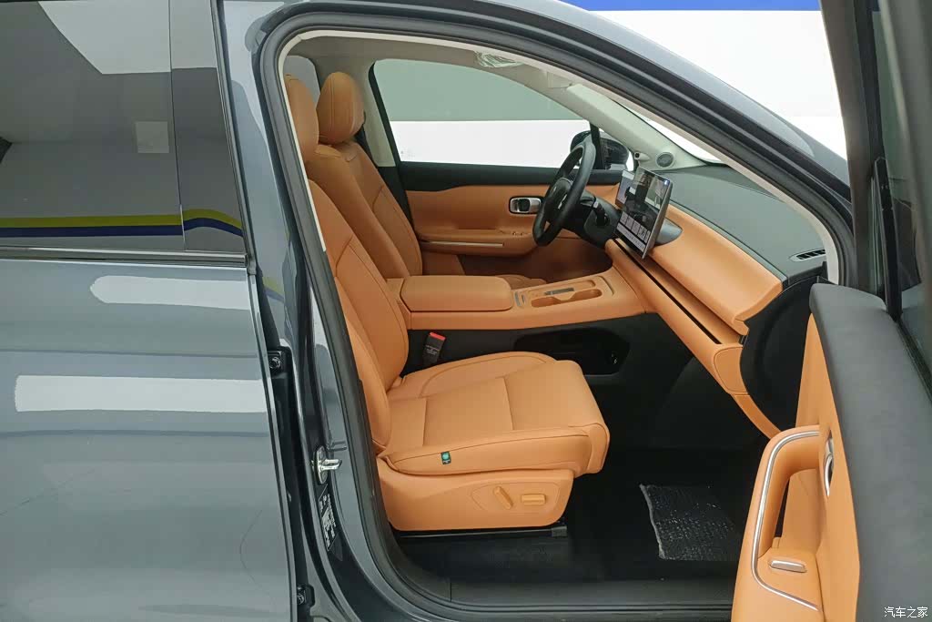 Leapmotor C10, 2025 8
