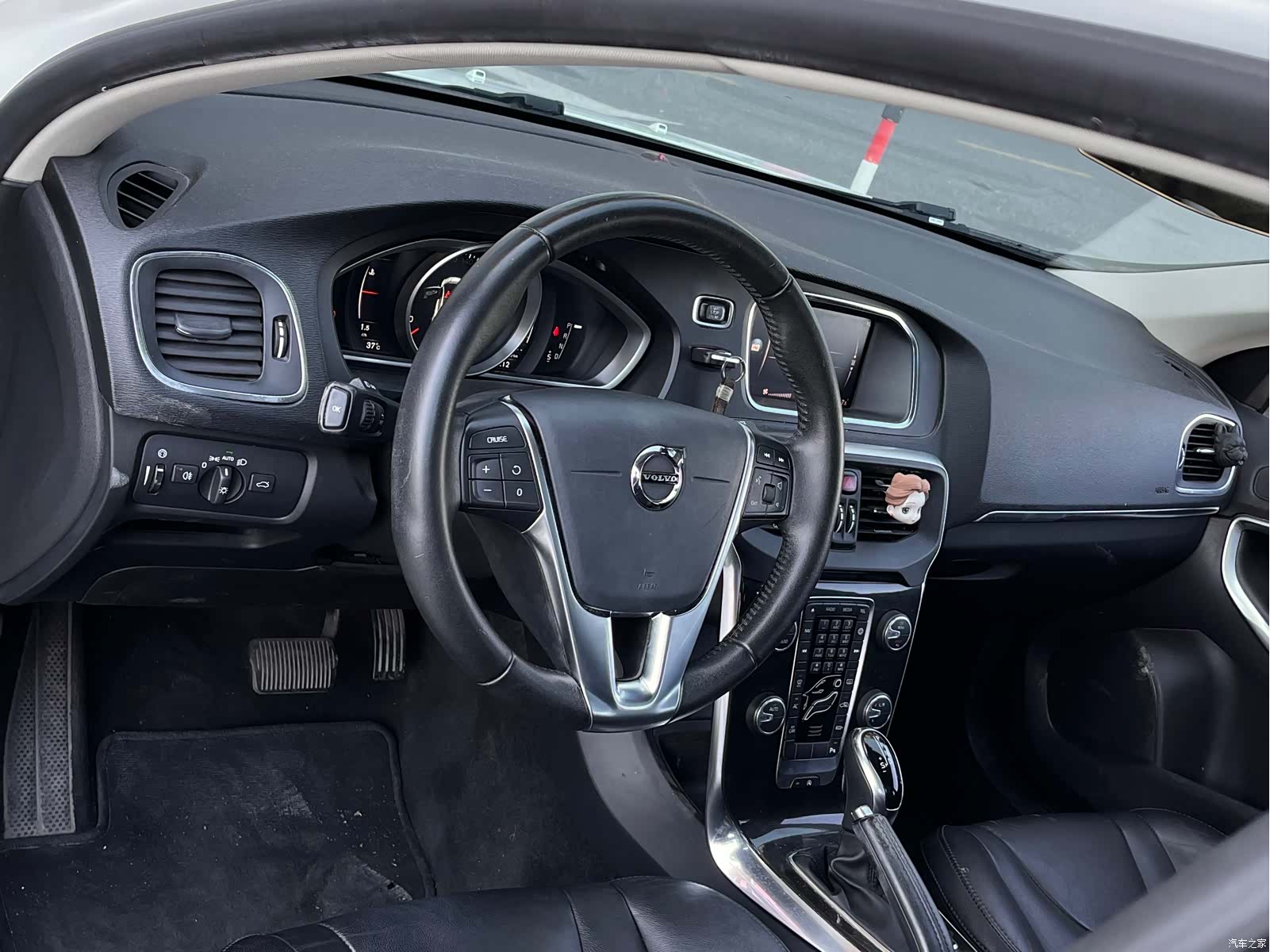 Volvo V40, 2018 11