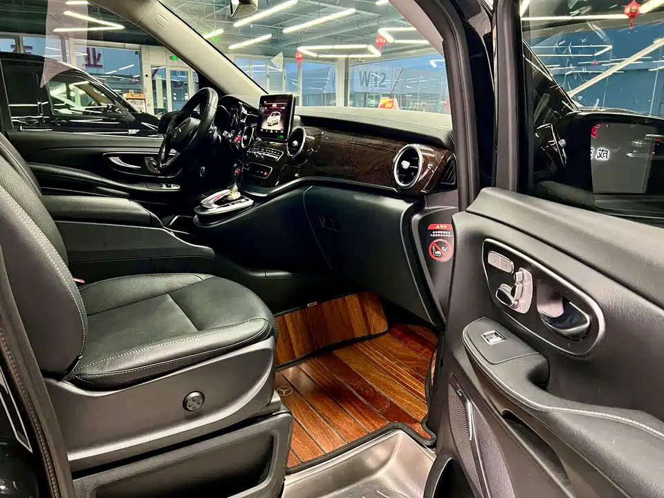Mercedes-Benz V-class Mercedes-Benz V-class