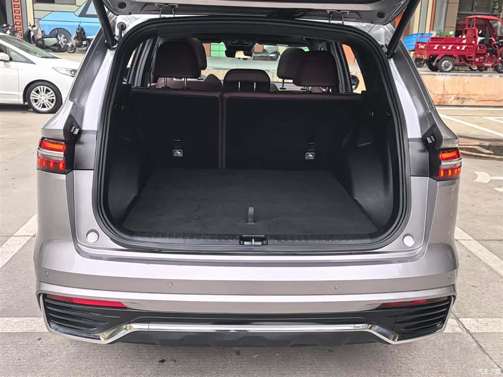 Geely Xingyue L, 2024 14